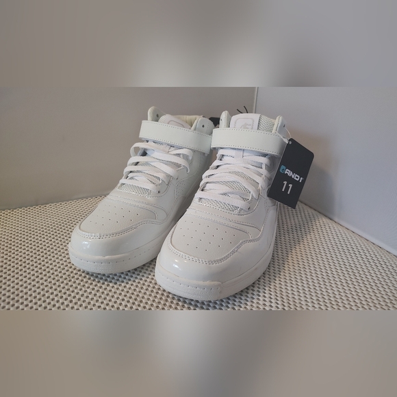 AND1 Women's Size 11 High-Top Basketball Sneakers NWT - Picture 1 of 4